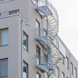 Cover image for Spiral staircase