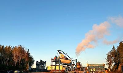 Cover image for AG22 160/220 asphalt from mobile asphalt plant - Astec DB South