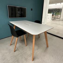 Cover image for P45 desk