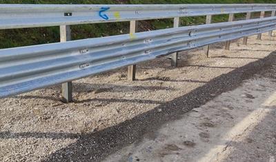 Cover image for H4b-B-W4 ground Guardrail system