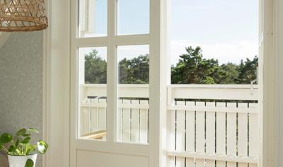 Cover image for Natre Klassisk - Balcony door