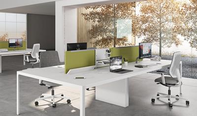 Cover image for MORE desk