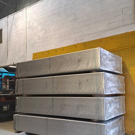 Cover image for Aluminium plates and billets in 6060 green 100 extra alloy