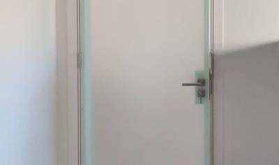 Cover image for SERIE TREBE. ST-840: FRAMED GLASS DOOR E:100 EXPANDABLE FRAME SYSTEM