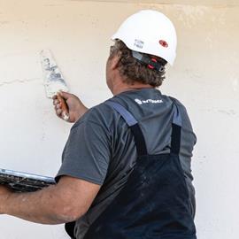 Cover image for M610 WR-Water-repellent, cementitious, one coat render (2in1)