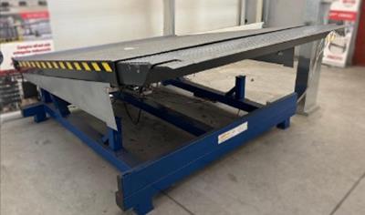 Cover image for RAMPA ELETTROIDRAULICA CON BECCO TELESCOPICO