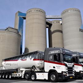 Cover image for Aalborg WHITE® cement CEM I 52.5 R SR5