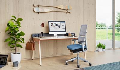 Cover image for Lares desk (1800x800 mm) with wooden legs