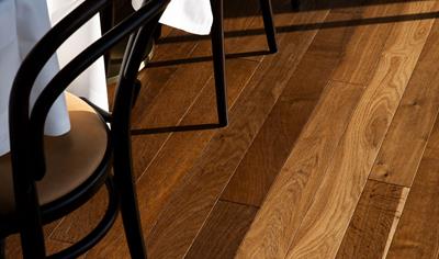 Cover image for Ädelträtiljor