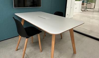 Cover image for P45 desk