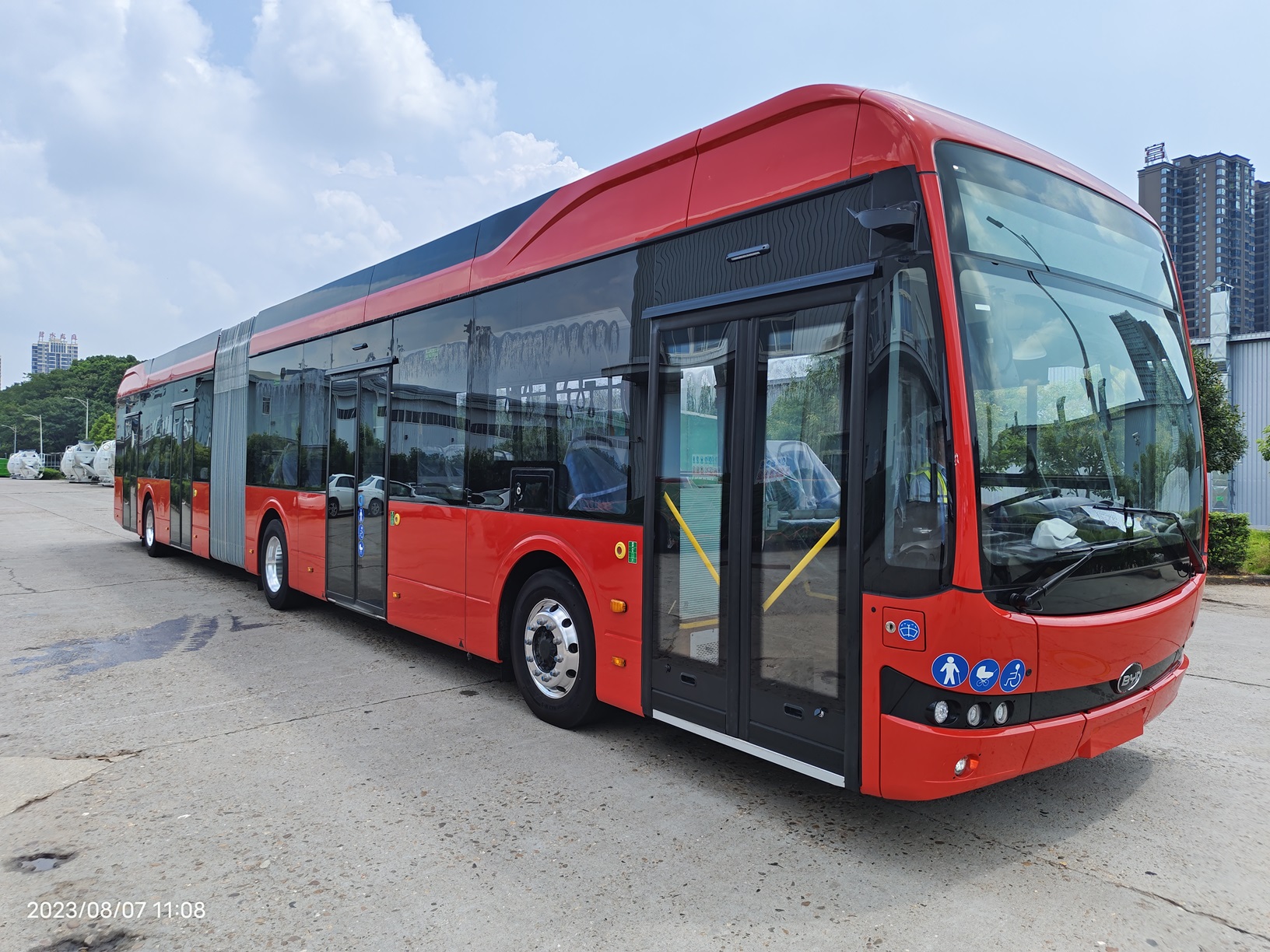 B18E01.jpg