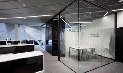 Cover image for SERIE TREBE-KUBIK. ST-100: CONTINUOUS GLASS PARTITION WALL