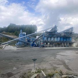 Cover image for Raw rock from Borås quarry - Ramnaslätt