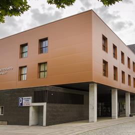 Cover image for Double skin steel faced sandwich panels with PIR (polyisocyanurate) insulation core for facades.