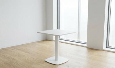 Cover image for GRAFF low square table