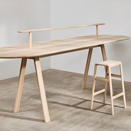 Cover image for AYA High Table