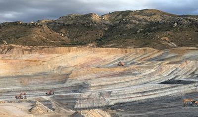 Cover image for ARCILLA LAVADA