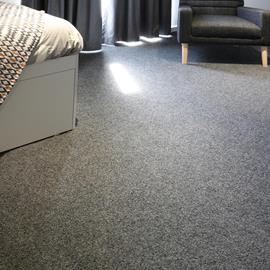 Cover image for 5500 Luxury
