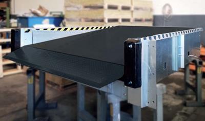 Cover image for RAMPA DI CARICO ELETTROIDRAULICA CON BECCO A RAGGIO