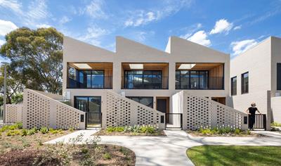 Cover image for Golden Grove Bricks