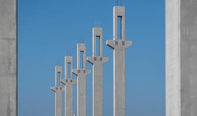 Cover image for Column