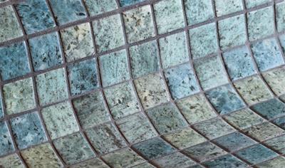 Cover image for BALI STONE. Ezarri recycled glass mosaic tiles. Mosaico de vidrio reciclado.