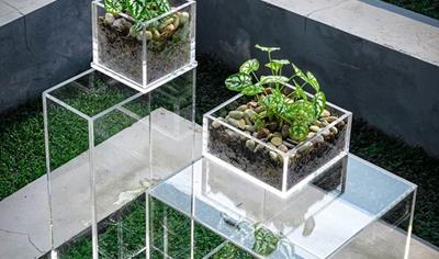 Cover image for ASTARIGLAS® ECO CAST - High-quality cast acrylic sheet using 100 % recycled methyl methacrylate monomer (R-MMA)