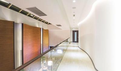 Cover image for M8200