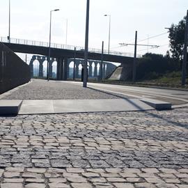 Cover image for Curbs and slabs in natural stone (granite)